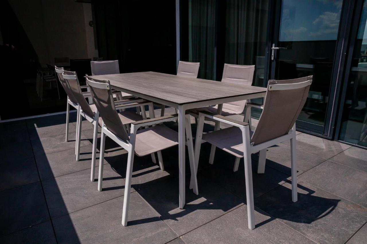 Novum Aparthotel Bukarest Exteriör bild
